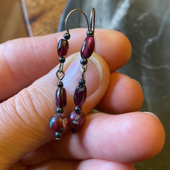 Earrings dangly garnet beads and flower pink round beads oxidized silver - Picture 3 of 4